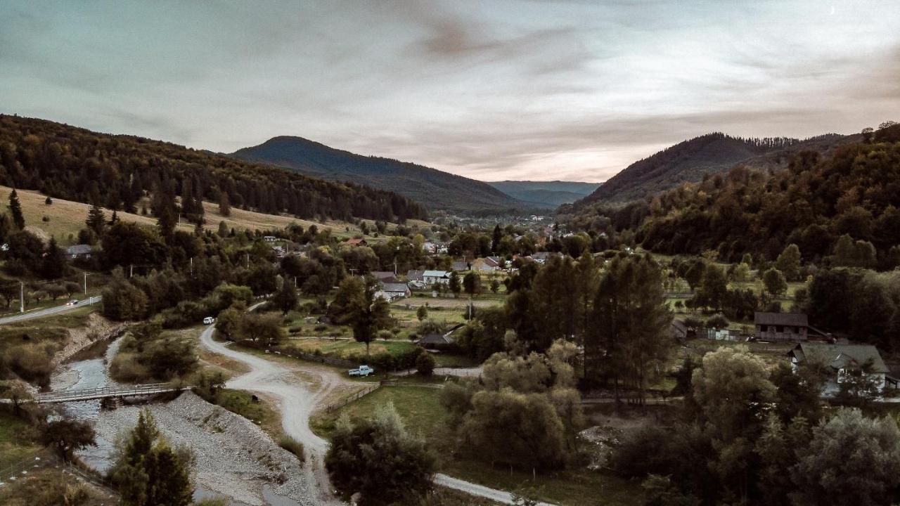 Cabana La Pantiru Valeni-Stinisoara Eksteriør bilde